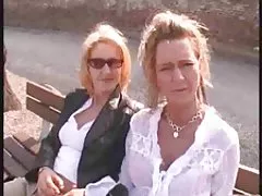 After walking the couple went to fuck and a woman gets the cock in his mouth