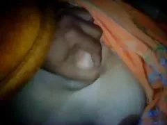 Cutie wanked ... sperm on the body