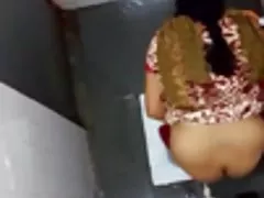 Young gymnasts masturbate and lick pussy using a speculum