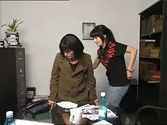 Cum on pussy burning bitch in the car.