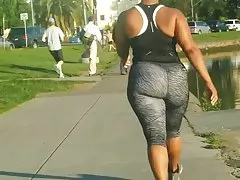 Cunnilingus from a guy a girl and a blowjob from her