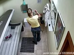 Juicy chick fucked builder