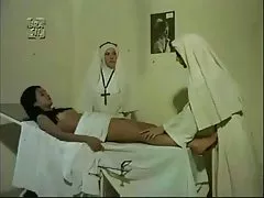 Boobs serves pepper