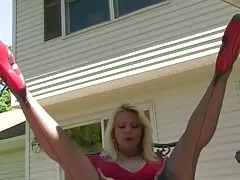 Two drunk beauties fills the holes