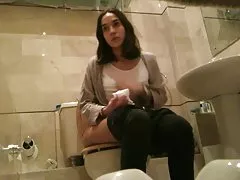Man juicy fucked and came on boobs babe