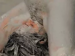 Wench suck together